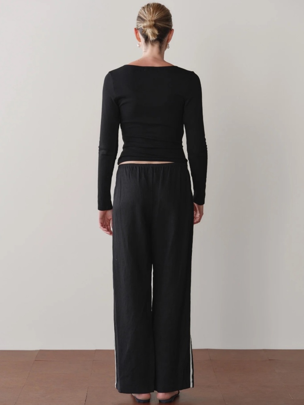 New Donni Linen Crop Stripe Pant in Jet - Picture 3 of 10